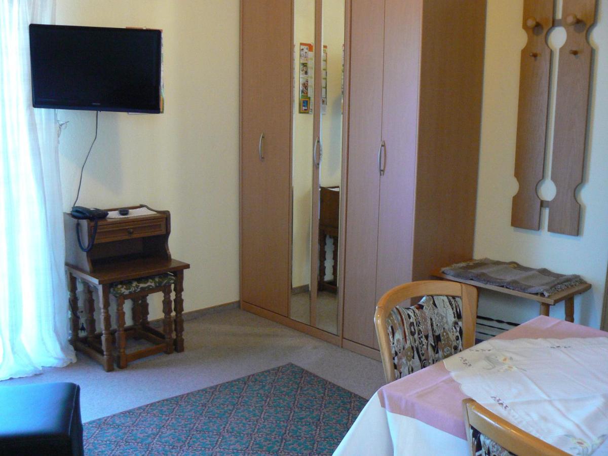 Haus Evelyn / Haus Heidemarie Hotel Bad Füssing Szoba fotó