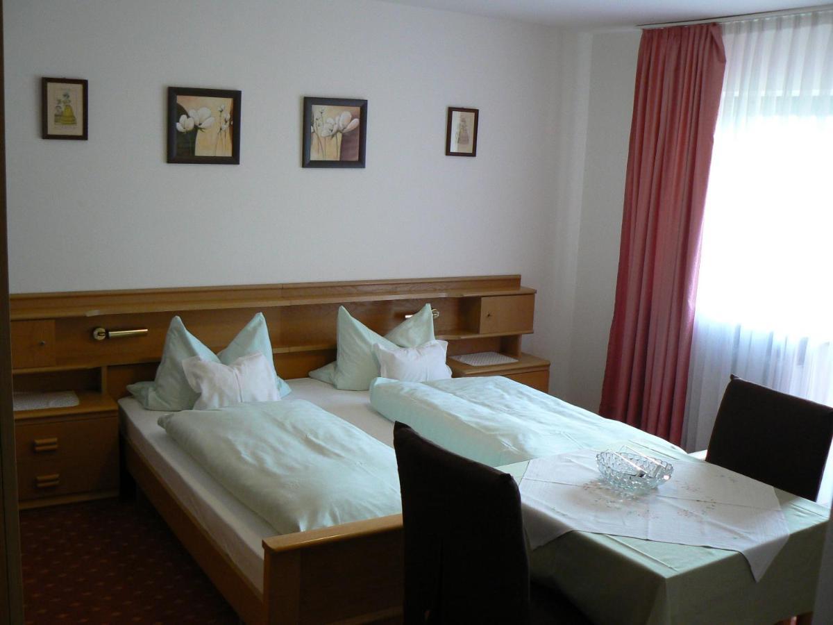Haus Evelyn / Haus Heidemarie Hotel Bad Füssing Szoba fotó