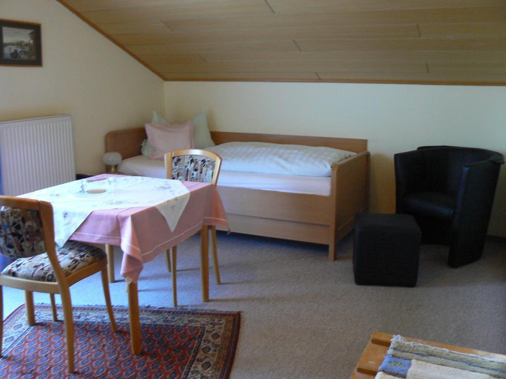 Haus Evelyn / Haus Heidemarie Hotel Bad Füssing Szoba fotó